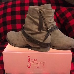 Women’s boots